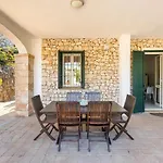 Nepole Tatil Evi *